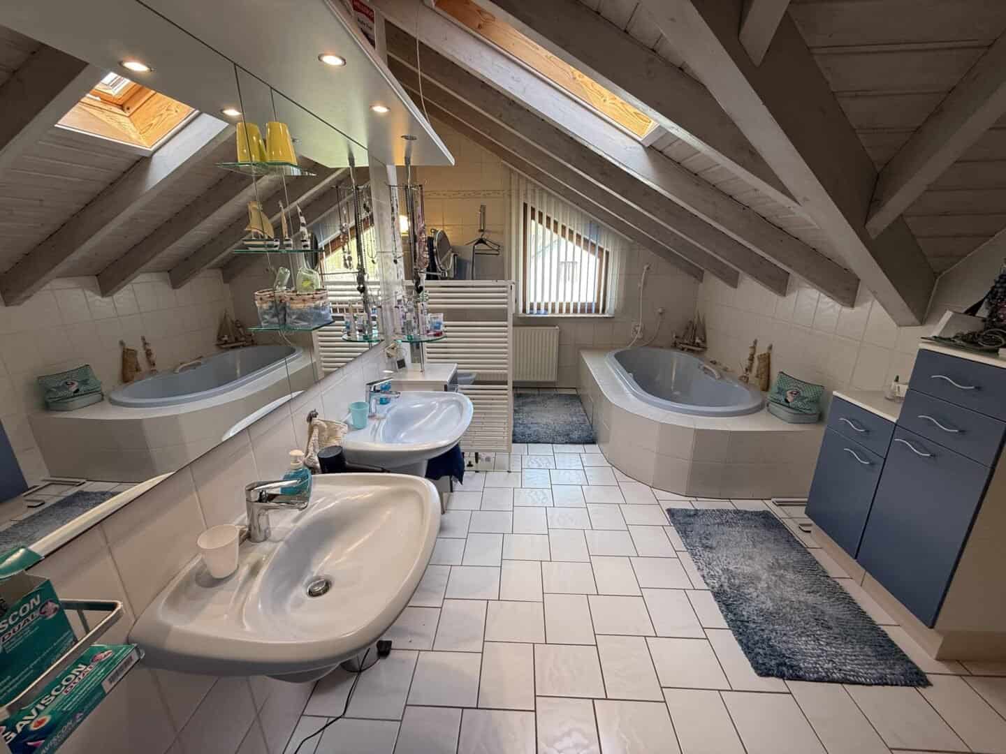 Bad Dachgeschoss