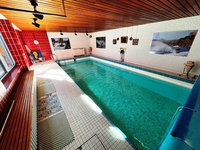 Hallenbad