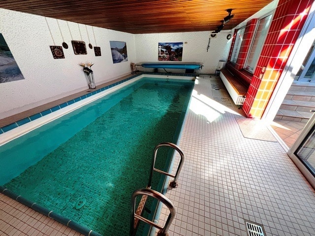 Hallenbad