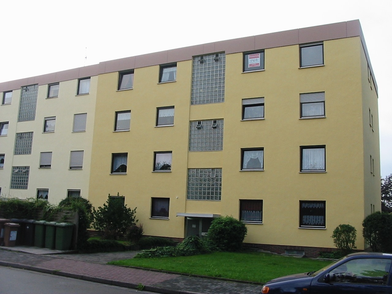 renovierte 3-Zimmer-Wohnung in begehrter Wohnlage nahe Rathaus!