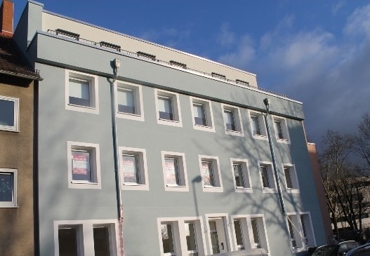 2-Zimmer-Wohnung mit EBK direkt an der Uni in saniertem Mehrfam.Haus