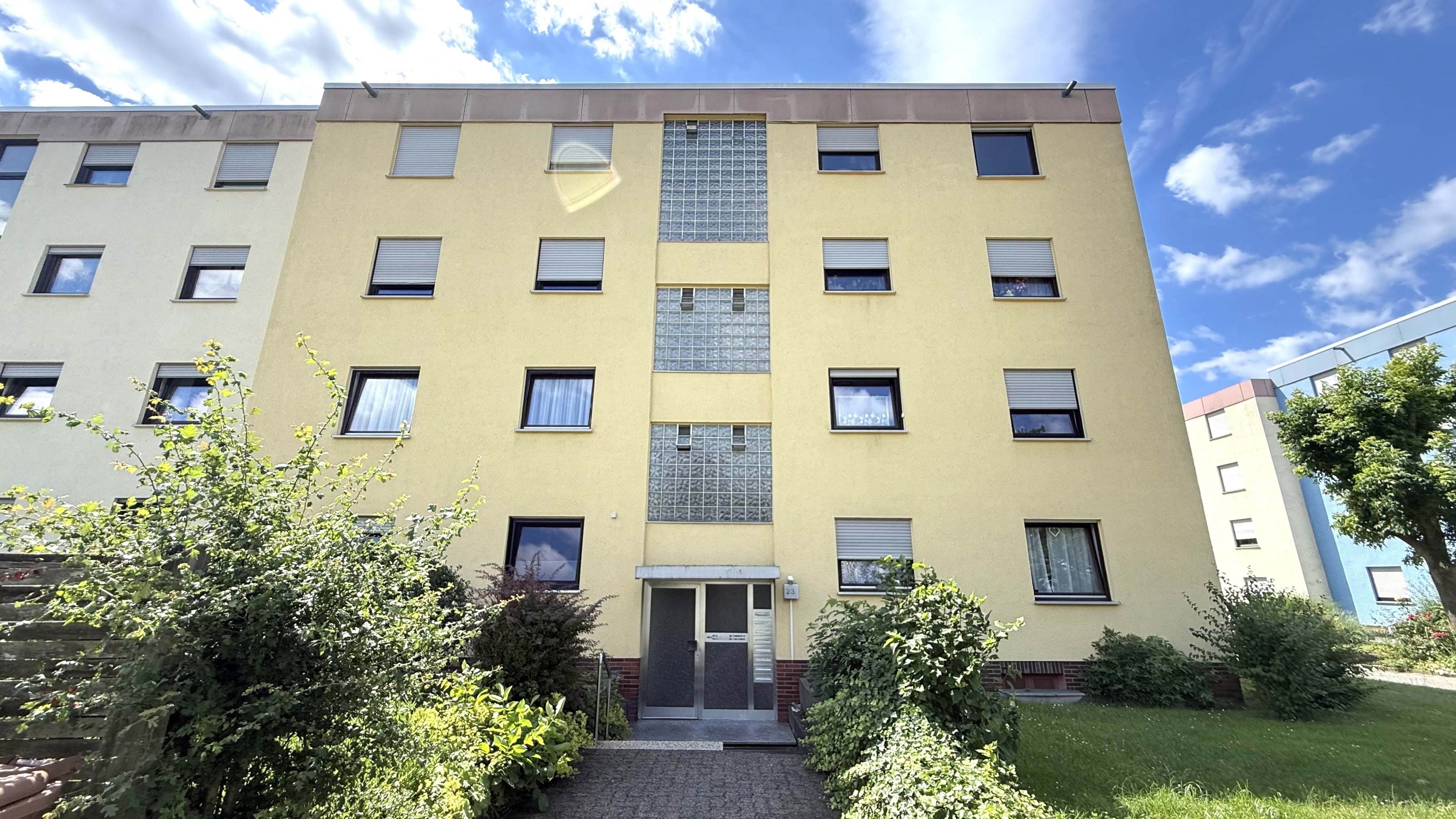 Schöne 3 Zimmer Mietwohnung nahe Rathaus mit Weitblick