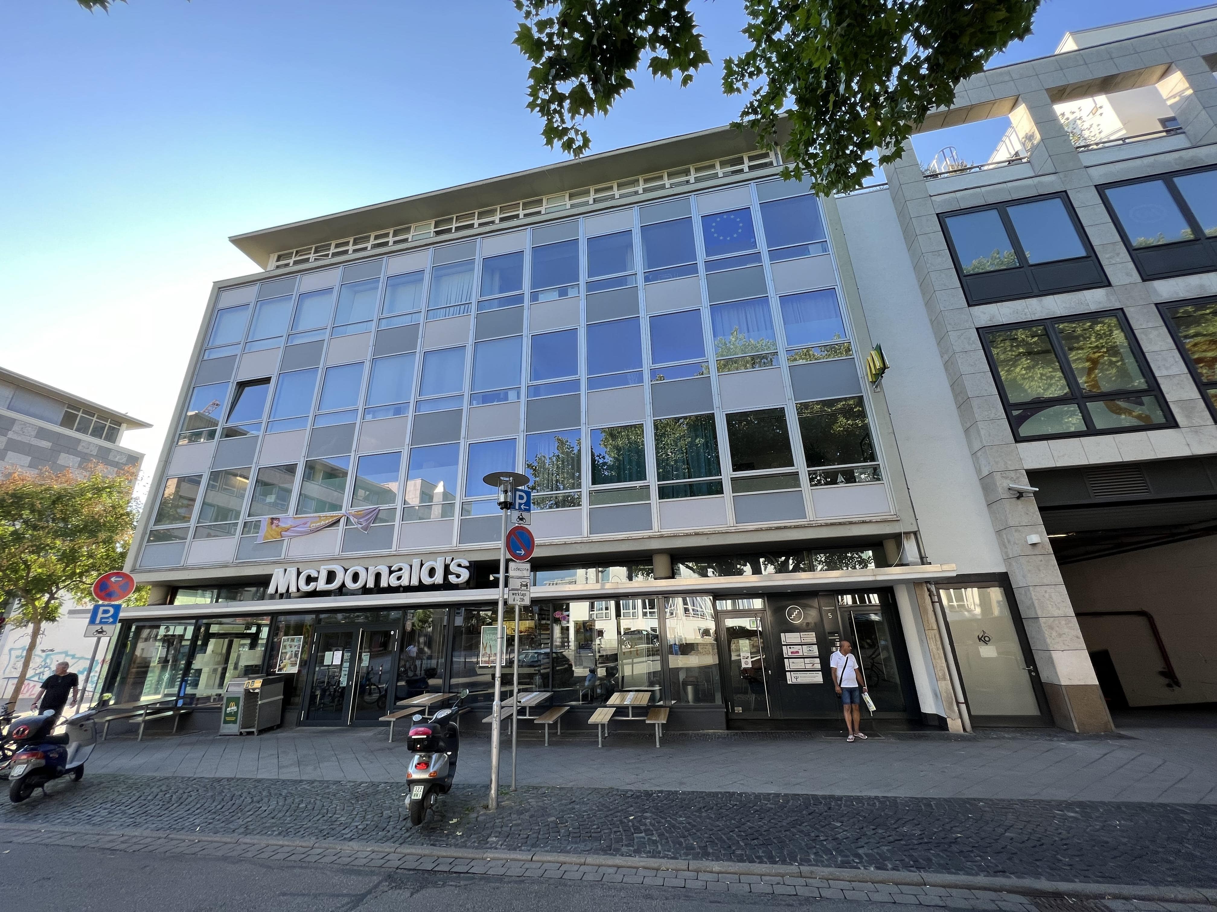Ab sofort frei ! Bürofläche in unmittelbare Nähe zur KÖ-Galerie und Hautpeinkaufsstraße