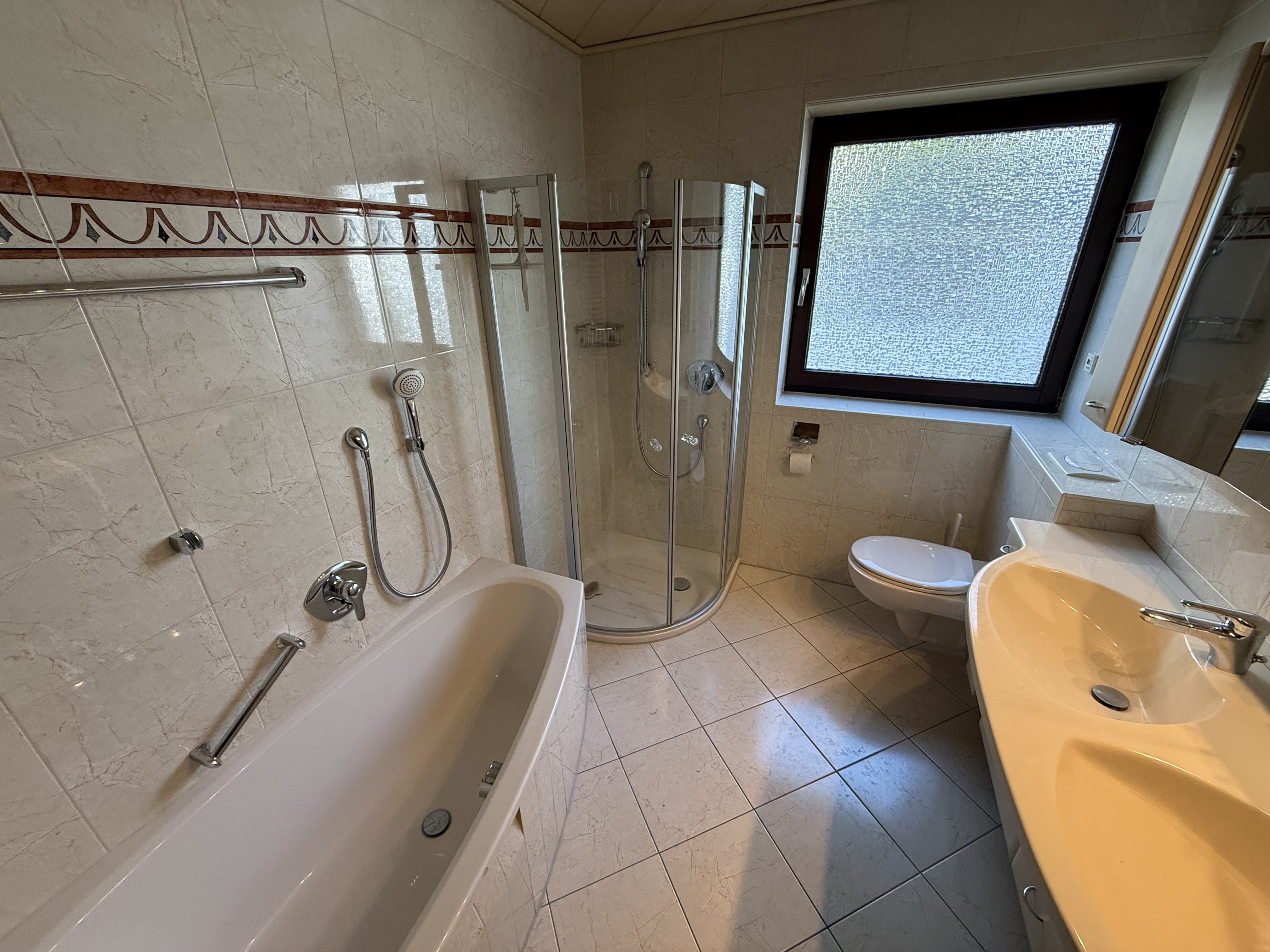 Badezimmer im EG